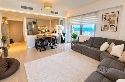 Apartment - 3 - 3 for rent in Waters Edge - Yas Island - Abu Dhabi