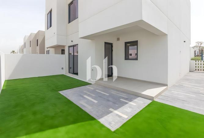 Corner Unit | Vacant Soon | Landscaped