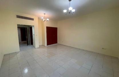 Apartment - Studio - 1 Bathroom for rent in Building Y22 - England Cluster - International City - Dubai