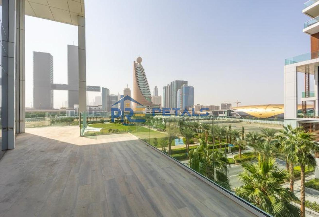 Huge Balcony | Unfurnished | Dubai Frame View photo 25