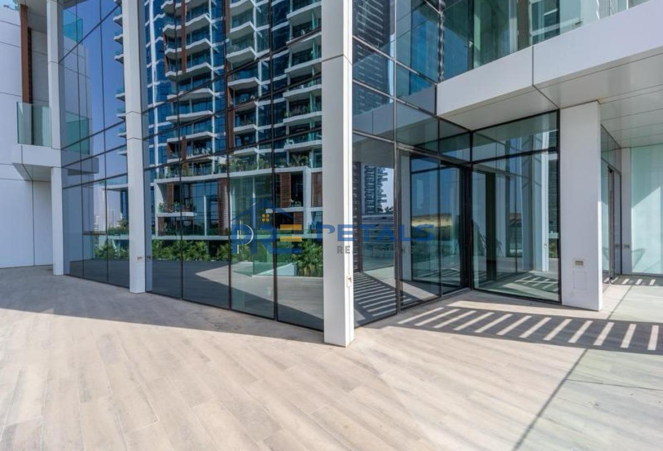 Huge Balcony | Unfurnished | Dubai Frame View photo 24