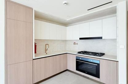 Apartment - 2 - 2 for rent in Binghatti Pinnacle - Dubai Healthcare City 2 - Al Jaddaf - Dubai