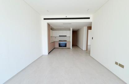 Apartment - 2 - 2 for rent in Binghatti Pinnacle - Dubai Healthcare City 2 - Al Jaddaf - Dubai