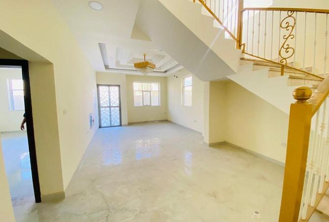 54404769 - Property Image 2