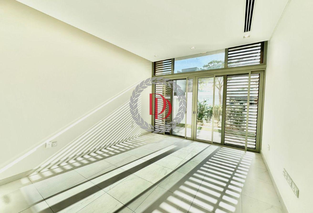 Modern 4 Bedroom / Vastu / Landscaped / D1 Expert photo 10
