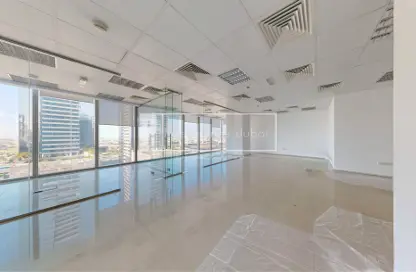 مكتب - استوديو - 1 حمام للايجار في القمة - الخليج التجاري - دبي