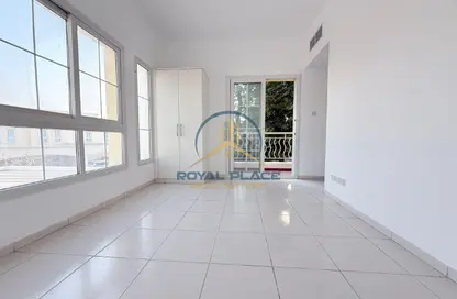 فيلا - 2 غرف نوم - 3 حمامات للايجار في الينابيع 8 - الينابيع - دبي