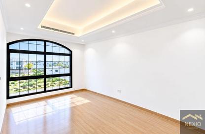 Villa - 5 - 5 for rent in Nad Al Sheba 4 - Nad Al Sheba - Dubai Villa - 5 - 5 for rent in Nad Al Sheba 4 - Nad Al Sheba - Dubai