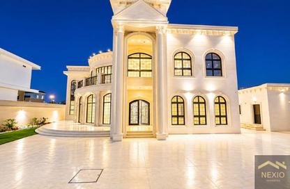Villa - 5 - 5 for rent in Nad Al Sheba 4 - Nad Al Sheba - Dubai Villa - 5 - 5 for rent in Nad Al Sheba 4 - Nad Al Sheba - Dubai
