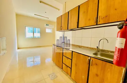 Apartment - Studio - 1 Bathroom for rent in Fire Station Road - Muwaileh - Sharjah