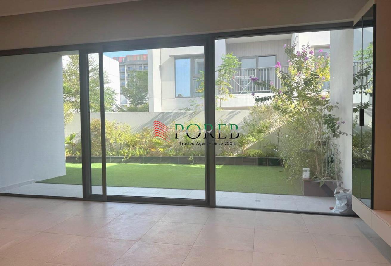 Corner Unit | Mutiple Options | 3 BR + M photo 10