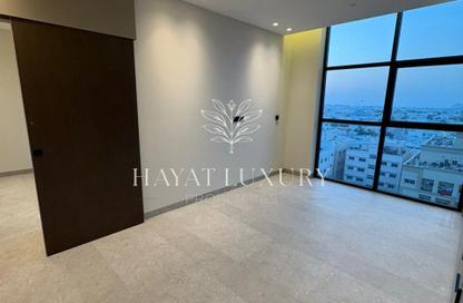 Apartment - 1 Bedroom - 1 Bathroom for rent in Oasis 1 - Jumeirah Garden City - Al Satwa - Dubai