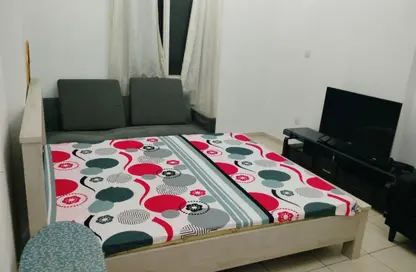 Apartment - Studio - 1 Bathroom for rent in Building IC1-EMR-24 - Emirates Cluster - International City - Dubai