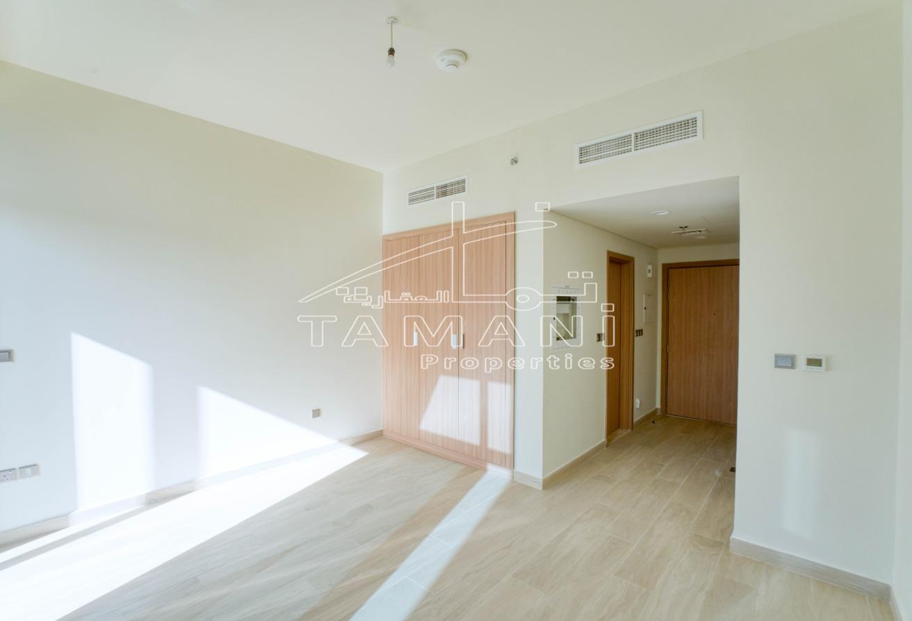 Stunning Studio | Vacant soon | Chiller free photo 2