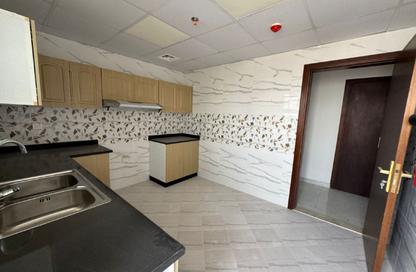 Apartment - 2 Bedrooms - 2 Bathrooms for rent in Amwaj Tower - Al Rumaila - Ajman
