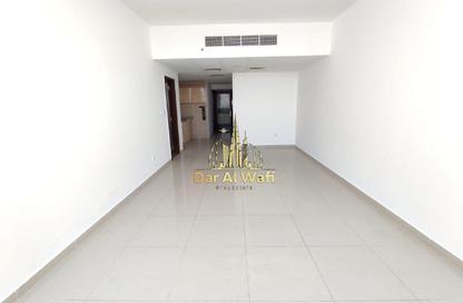Apartment - Studio - 1 Bathroom for rent in Tiger Building Al Qadesia - Al Nahda - Sharjah Apartment - Studio - 1 Bathroom for rent in Tiger Building Al Qadesia - Al Nahda - Sharjah