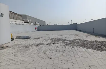 أرض - استوديو للايجار في المنطقة الصناعية رقم 5 - المنطقة الصناعية بالشارقة - الشارقة