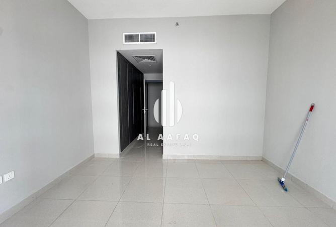 81932202 - صورة العقار 2