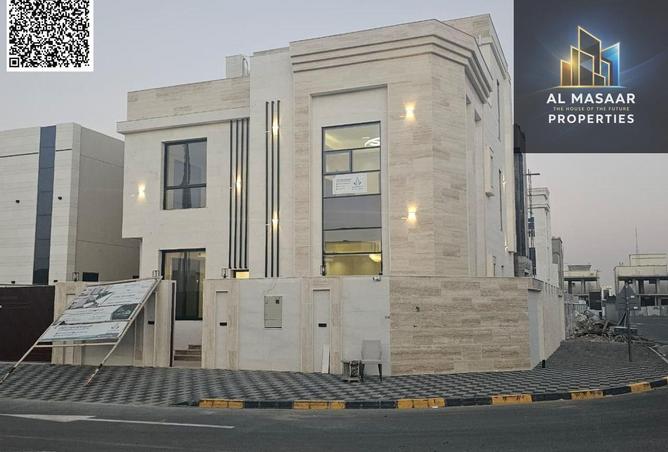 فيلا زواية مع رووف 7 غرف ماستر مساحة البناء 4660 ق