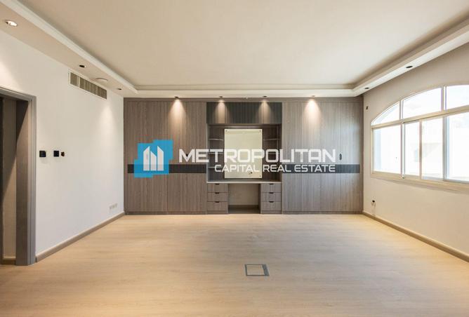 53171935 - Property Image 2