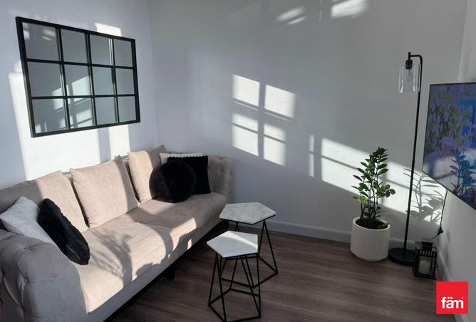 74235307 - Property Image 2