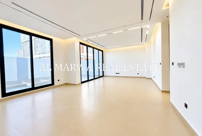 156923861 - Property Image 3