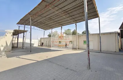 Factory - Studio - 4 Bathrooms for rent in Al Sajaa S - Al Sajaa - Sharjah