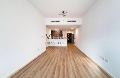 Apartment - 1 Bedroom - 1 Bathroom for sale in Mazaya 15 - Queue Point - Liwan - Dubai