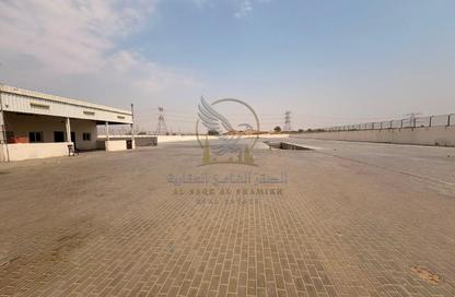 Warehouse - Studio - 4 Bathrooms for rent in Al Hamriyah - Sharjah