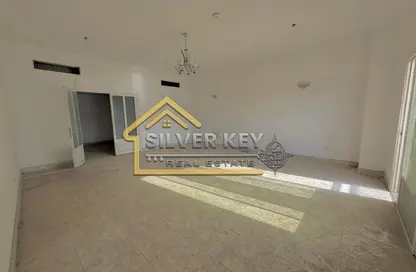 Apartment - 3 Bedrooms - 3 Bathrooms for rent in Al Majaz 1 - Al Majaz - Sharjah