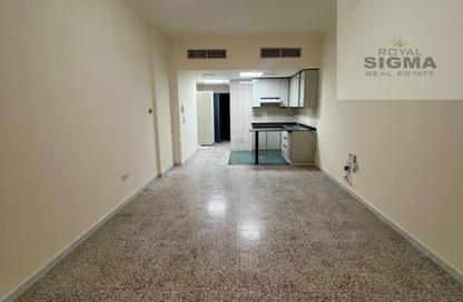 Apartment - Studio - 1 for rent in Mankhool Building - Al Mankhool - Bur Dubai - Dubai