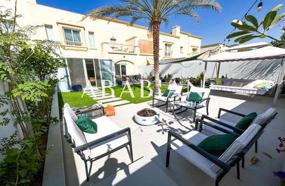 Villa - 3 Bedrooms - 3 Bathrooms for sale in Springs 8 - The Springs - Dubai