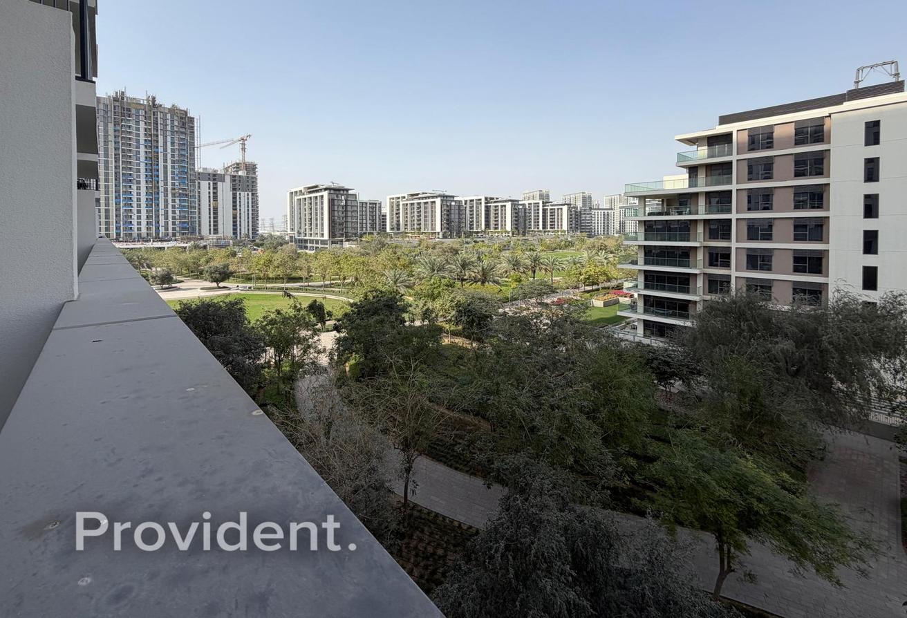 Lowest Price | Vacant 1BR | Spacious Layout photo 2