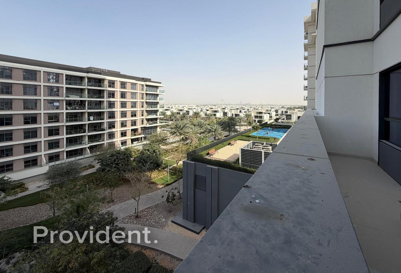 Lowest Price | Vacant 1BR | Spacious Layout photo 5
