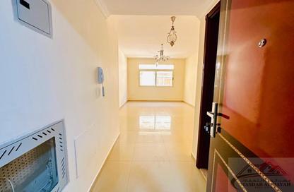 Apartment - 1 Bedroom - 2 Bathrooms for rent in Muwaileh 29 Building - Muwaileh - Sharjah