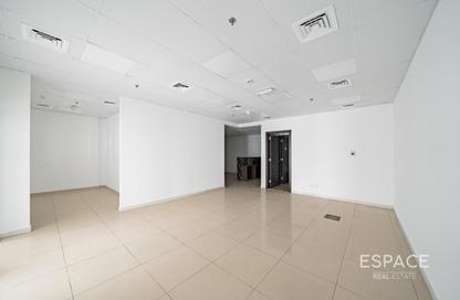 Office Space - Studio - 1 Bathroom for rent in The Regal Tower - Business Bay - Dubai
