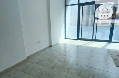 Apartment - 3 Bedrooms - 3 Bathrooms for rent in Blue Tower - Al Majaz 3 - Al Majaz - Sharjah