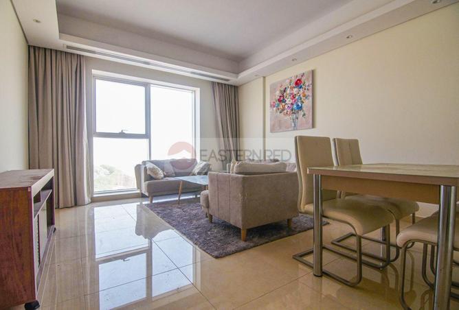 FULLY FURNISHED - READY 2 MOVE IN - HIGHER FLOOR!!