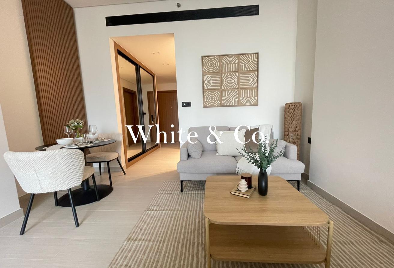 Fully Furnished | Burj View | Best Layout photo 14