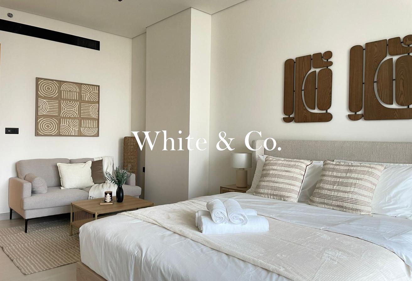 Fully Furnished | Burj View | Best Layout photo 10