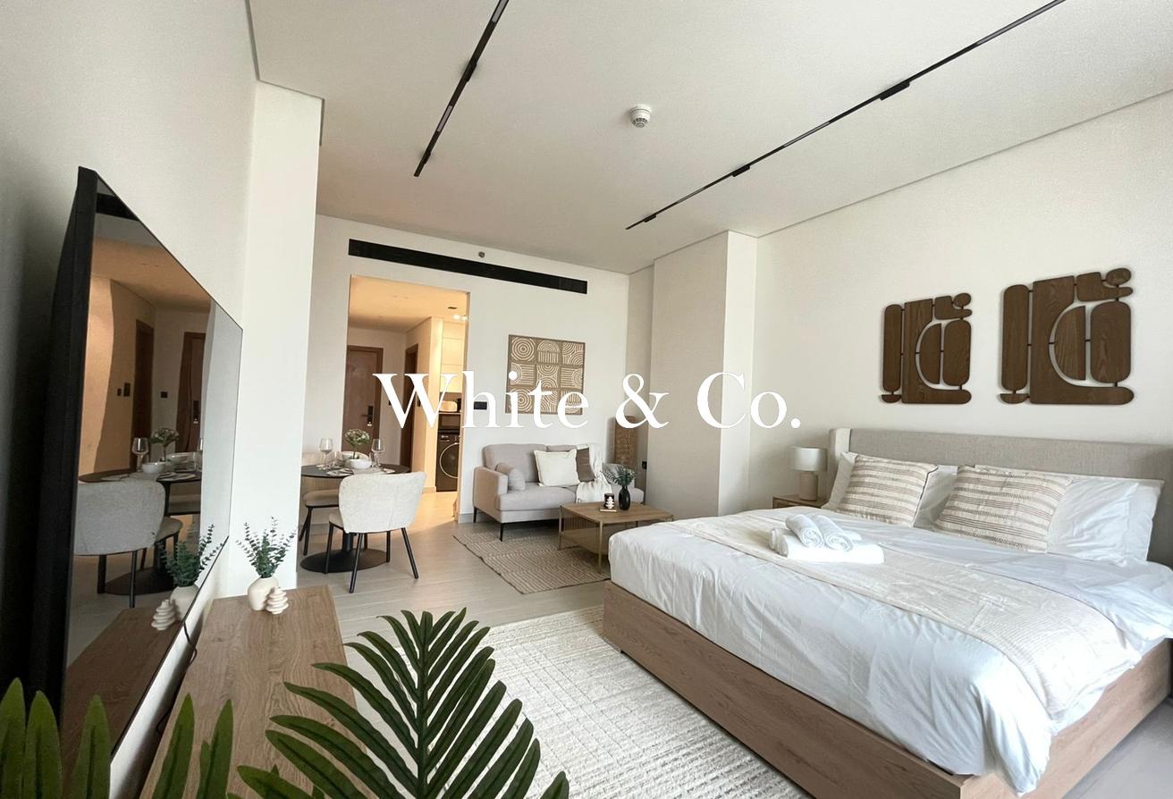 Fully Furnished | Burj View | Best Layout photo 2