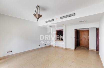 Apartment - 1 Bedroom - 1 Bathroom for rent in Zanzebeel 4 - Zanzebeel - Old Town - Downtown Dubai - Dubai