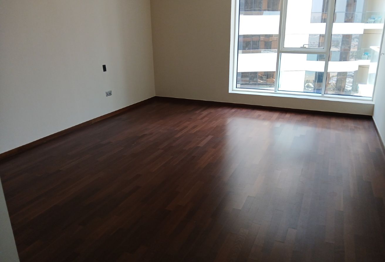 VACANT | ANDAZ HOTEL VIEW | SPACIOUS APARTMENT gallery image