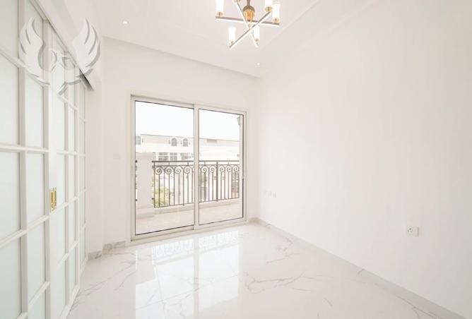 77381339 - Property Image 3