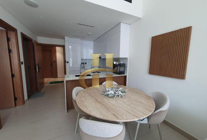 Fully furnished | Luxury living | Ready to move photo 3