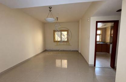 Apartment - 1 - 2 for rent in Al Majaz 1 - Al Majaz - Sharjah Apartment - 1 - 2 for rent in Al Majaz 1 - Al Majaz - Sharjah