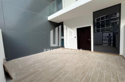 Townhouse - 4 - 5 for rent in The Gate - Masdar City - Abu Dhabi