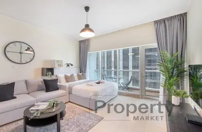 Apartment - 1 Bathroom for rent in Burj Al Nujoom - Downtown Dubai - Dubai