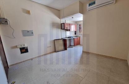 Apartment - Studio - 1 Bathroom for rent in Fire Station Road - Muwaileh - Sharjah Apartment - Studio - 1 Bathroom for rent in Fire Station Road - Muwaileh - Sharjah