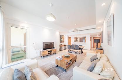 Apartment - 2 Bedrooms - 3 Bathrooms for rent in Marina Residences 5 - Marina Residences - Palm Jumeirah - Dubai